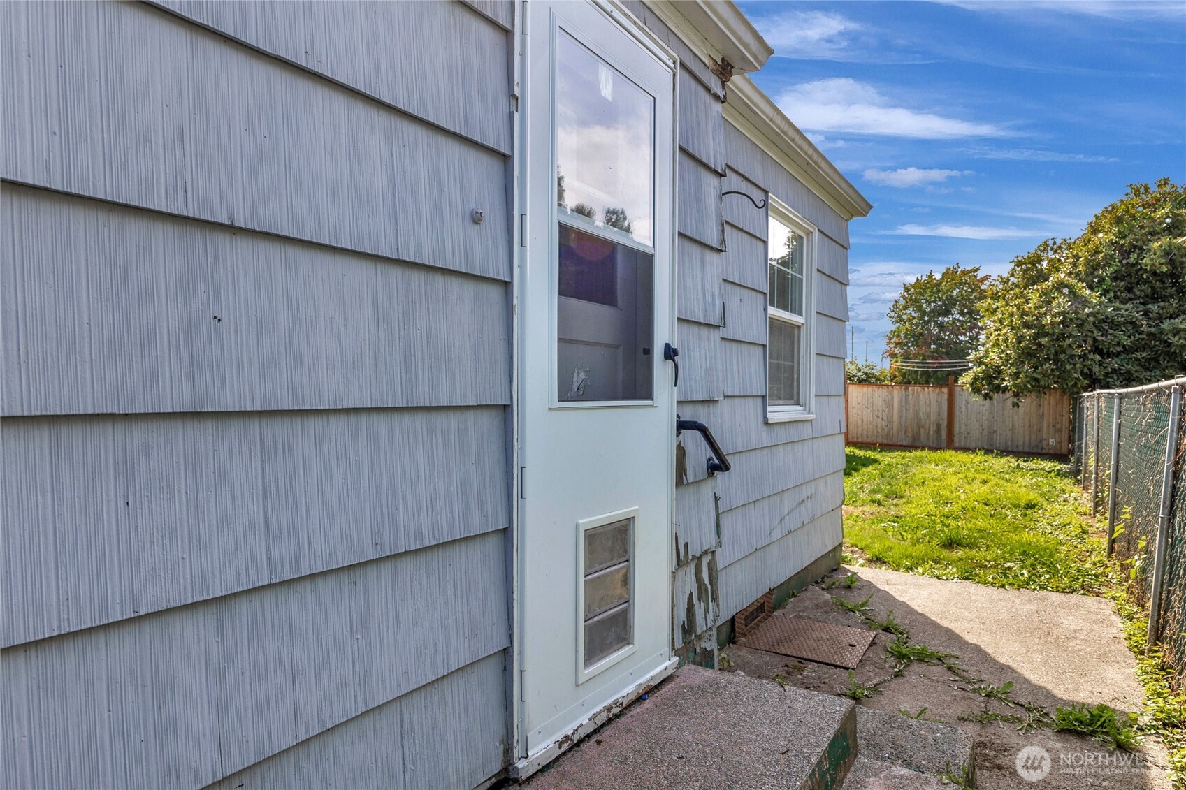 1629 S 6th Street