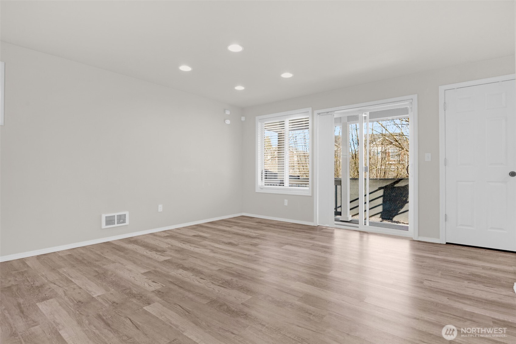 4825 145th Street NE