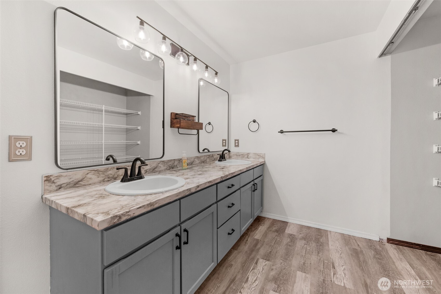 4825 145th Street NE