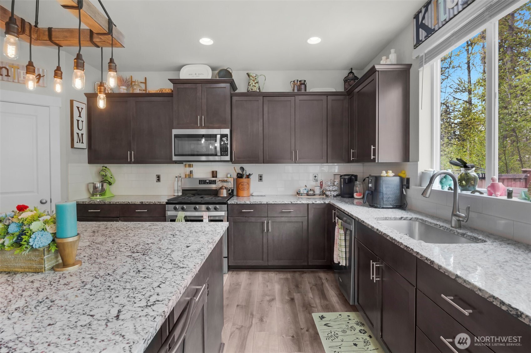 10507 35th Street NE