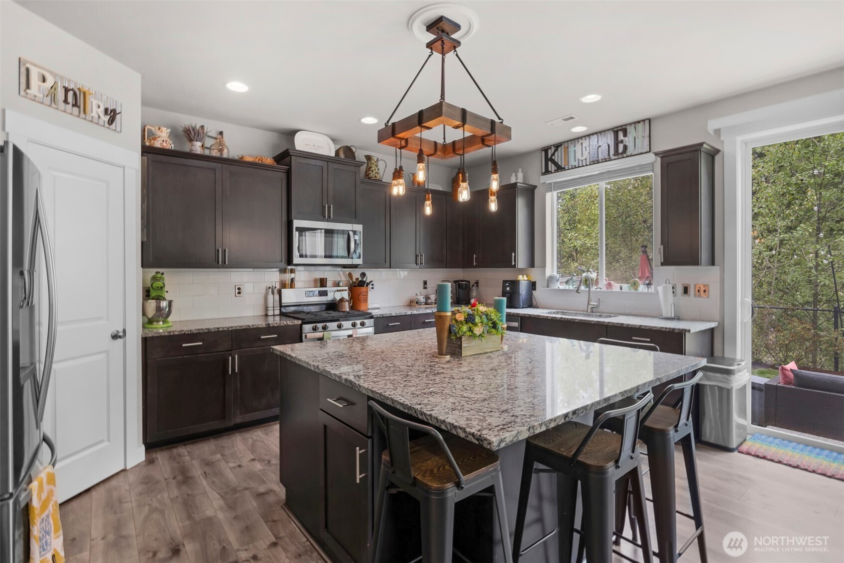 10507 35th Street NE