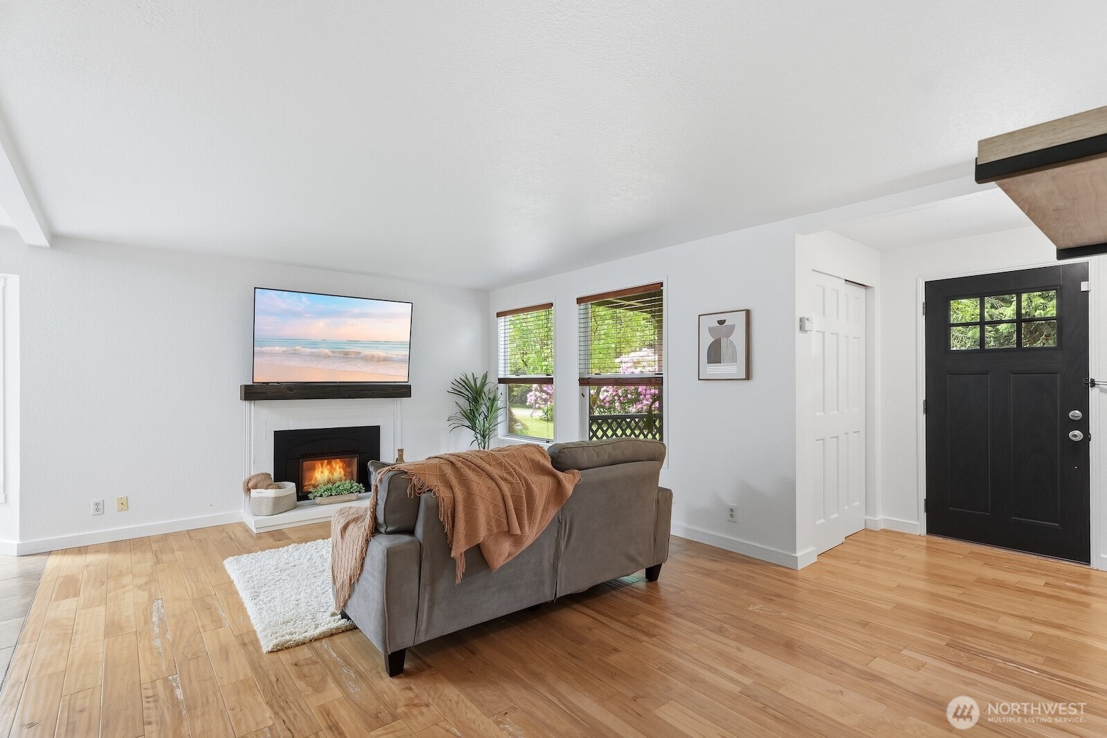 13826 Cascadian Way
