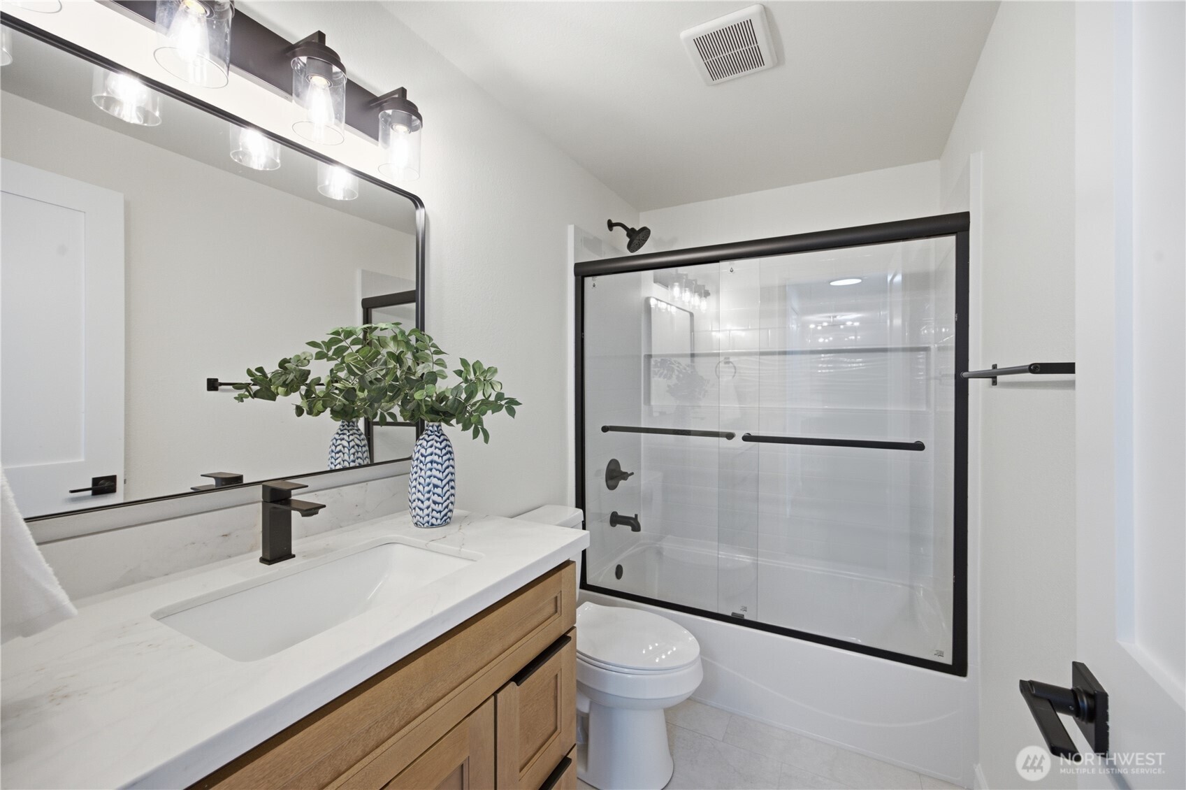 2334 NE 102nd Street Unit: 202
