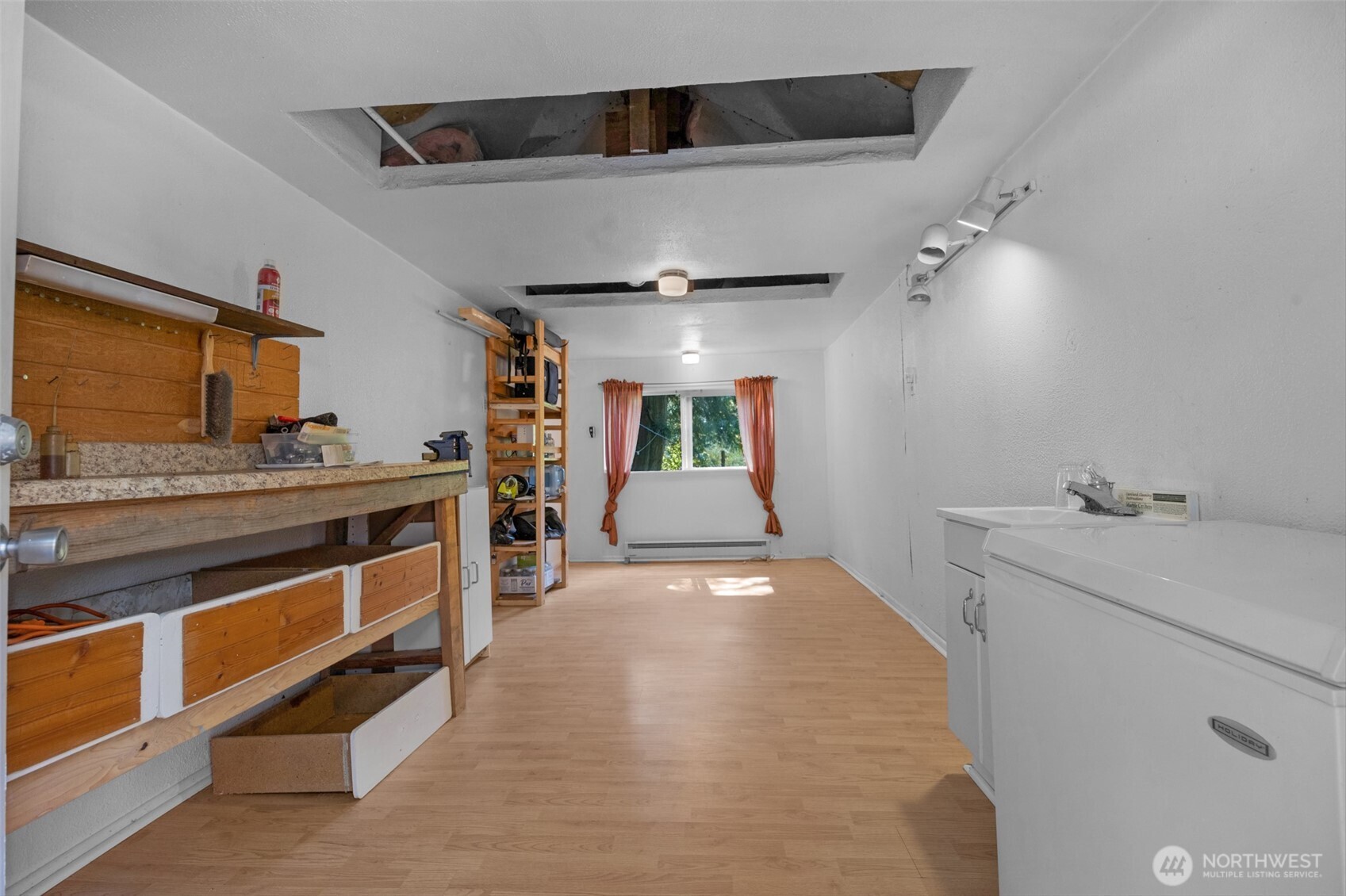 6405 Happy Hollow Road