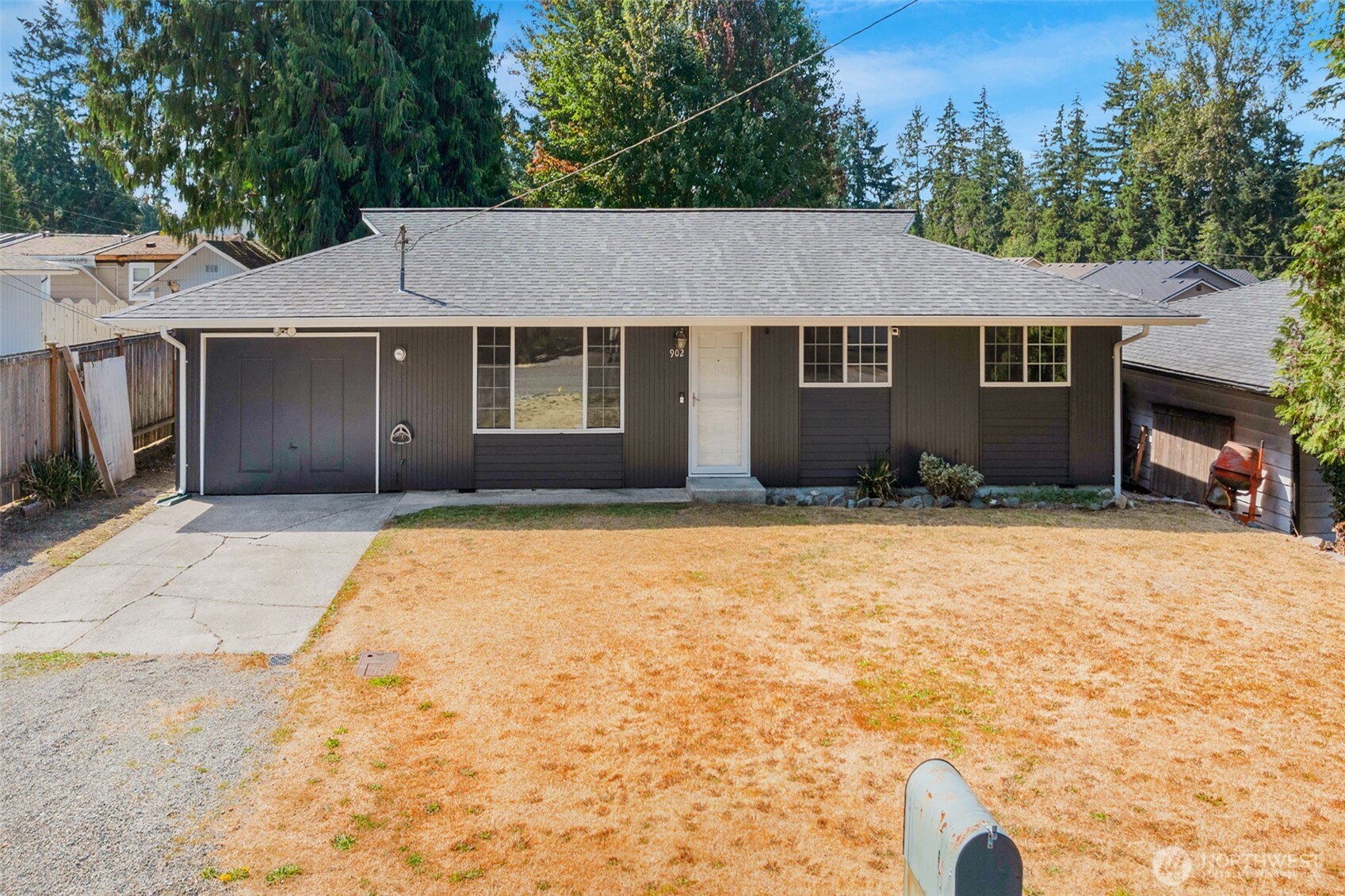 902 Peters Place
