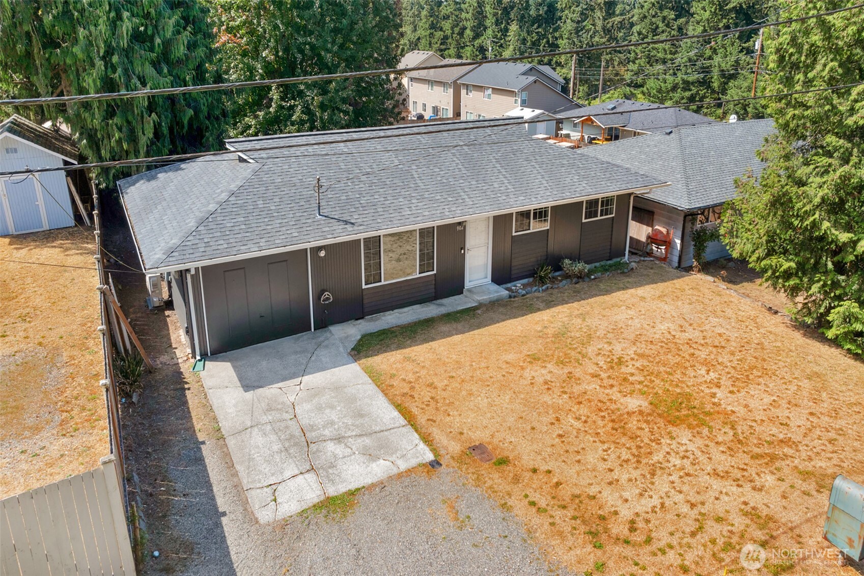 902 Peters Place
