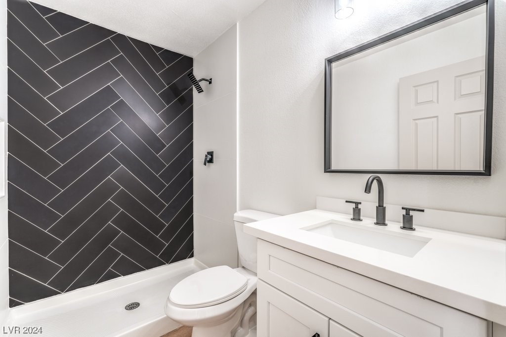 10009 Mahogany Grove Lane