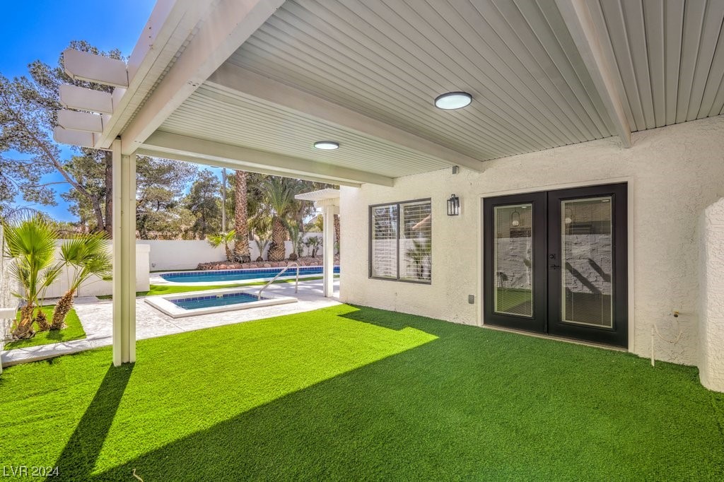 10009 Mahogany Grove Lane