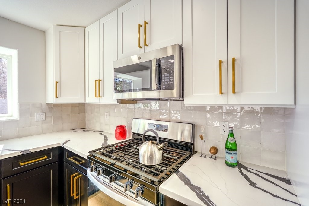 10009 Mahogany Grove Lane