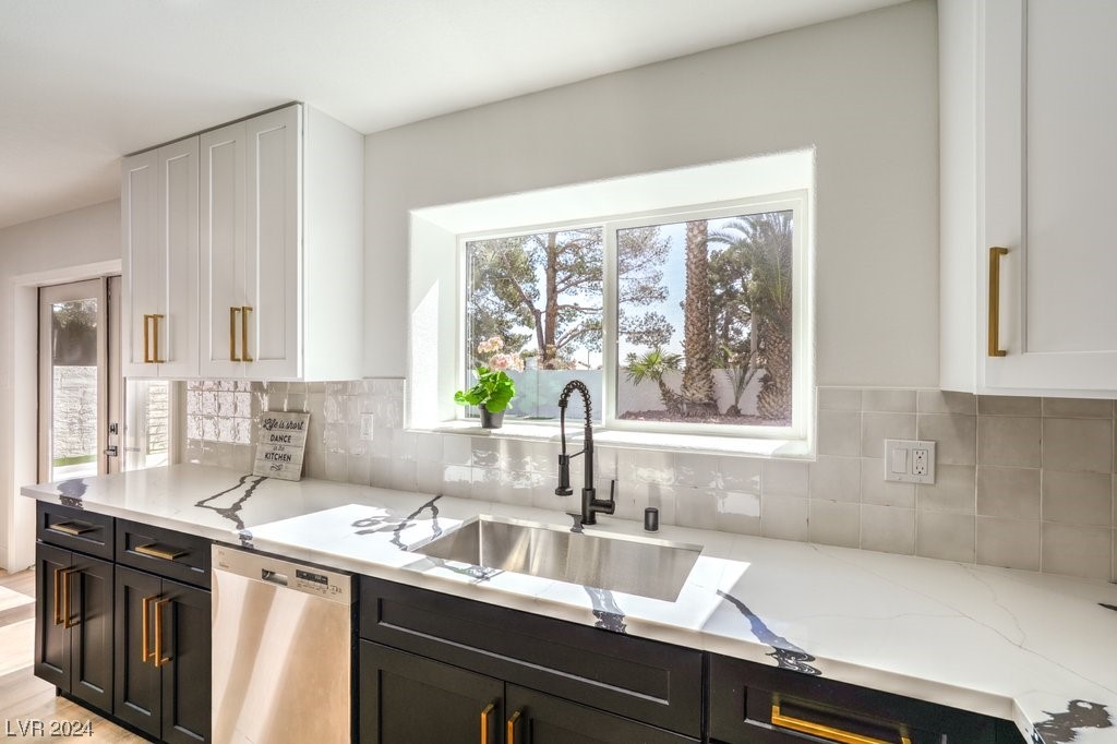 10009 Mahogany Grove Lane