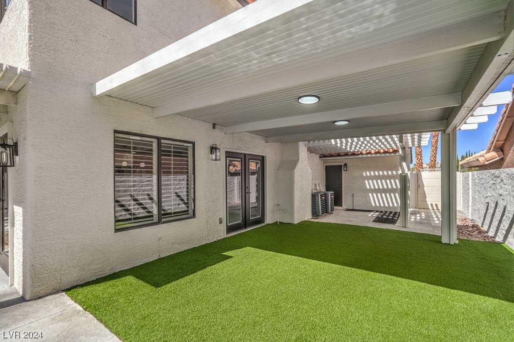 10009 Mahogany Grove Lane