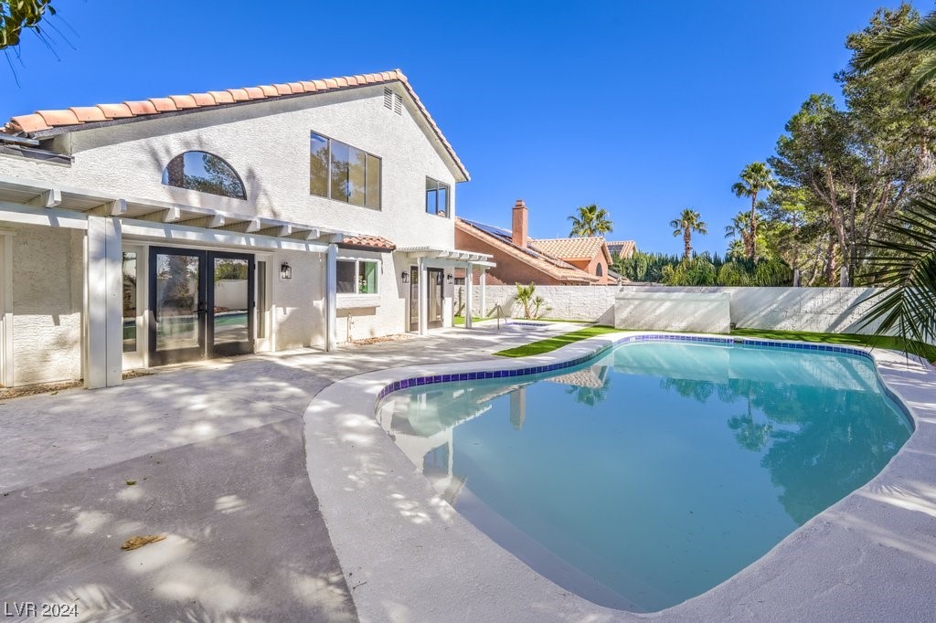 10009 Mahogany Grove Lane