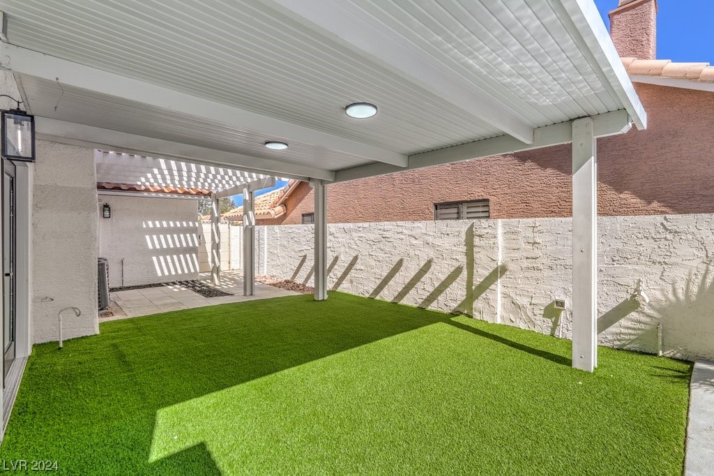 10009 Mahogany Grove Lane