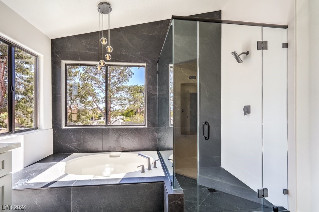 10009 Mahogany Grove Lane