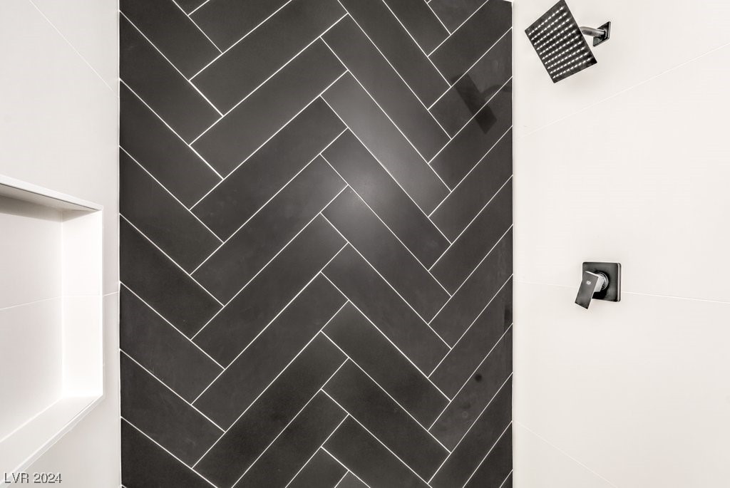 10009 Mahogany Grove Lane