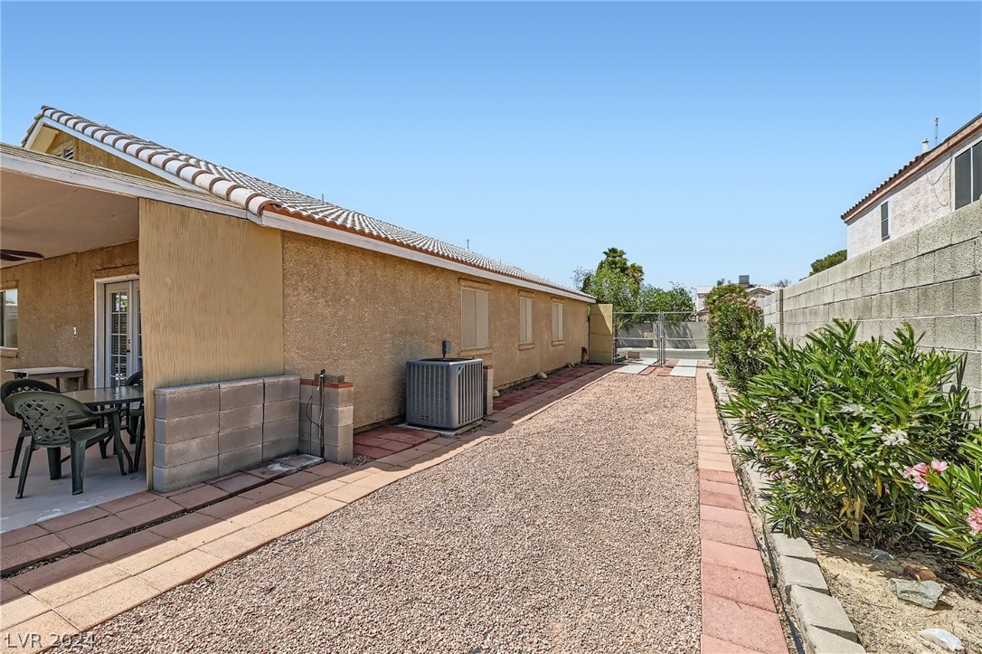 4622 Spruce Oak Drive