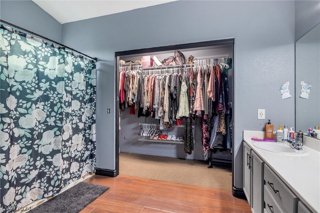 6021 Shallow Springs Street