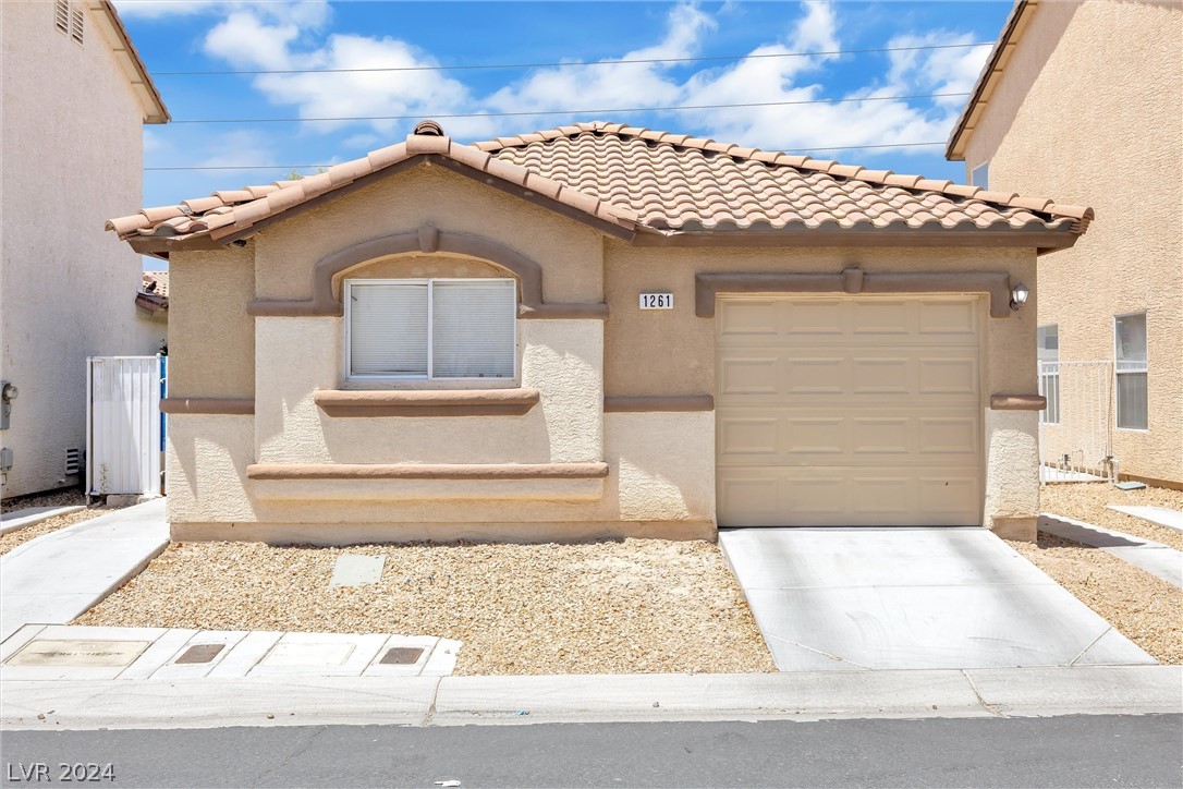1261 Golden Apple Street