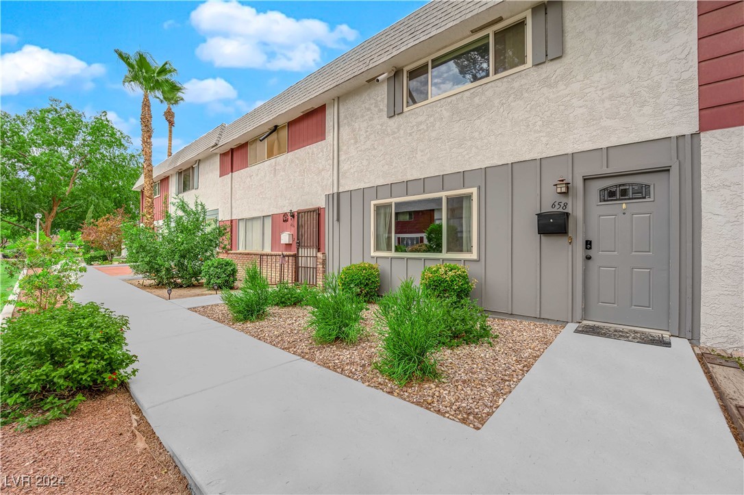 658 Greenbriar Townhouse Way 0