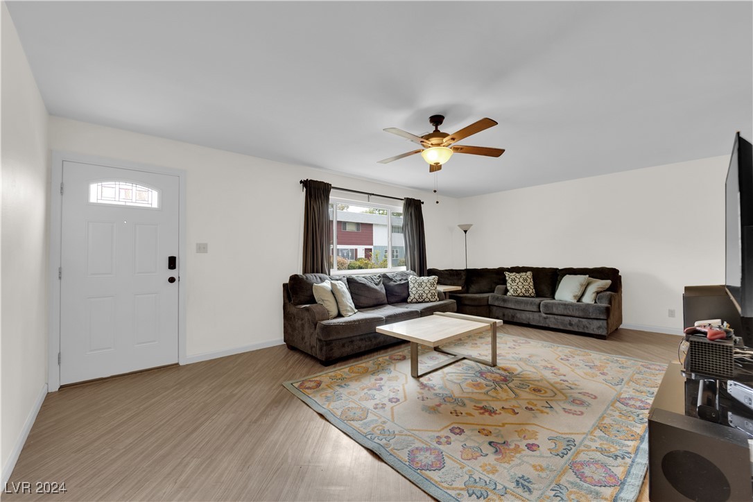 658 Greenbriar Townhouse Way 0