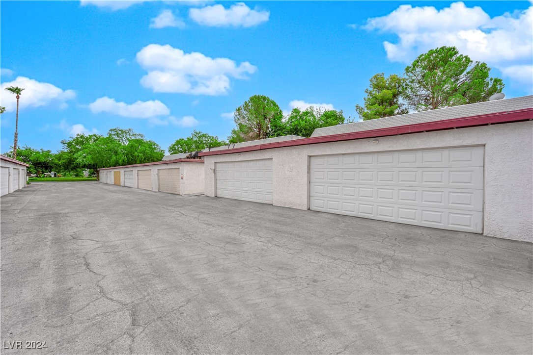 658 Greenbriar Townhouse Way 0