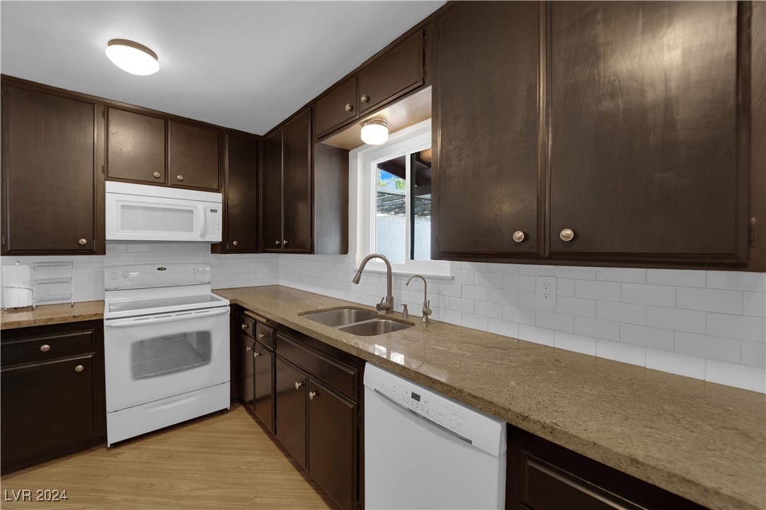 658 Greenbriar Townhouse Way 0