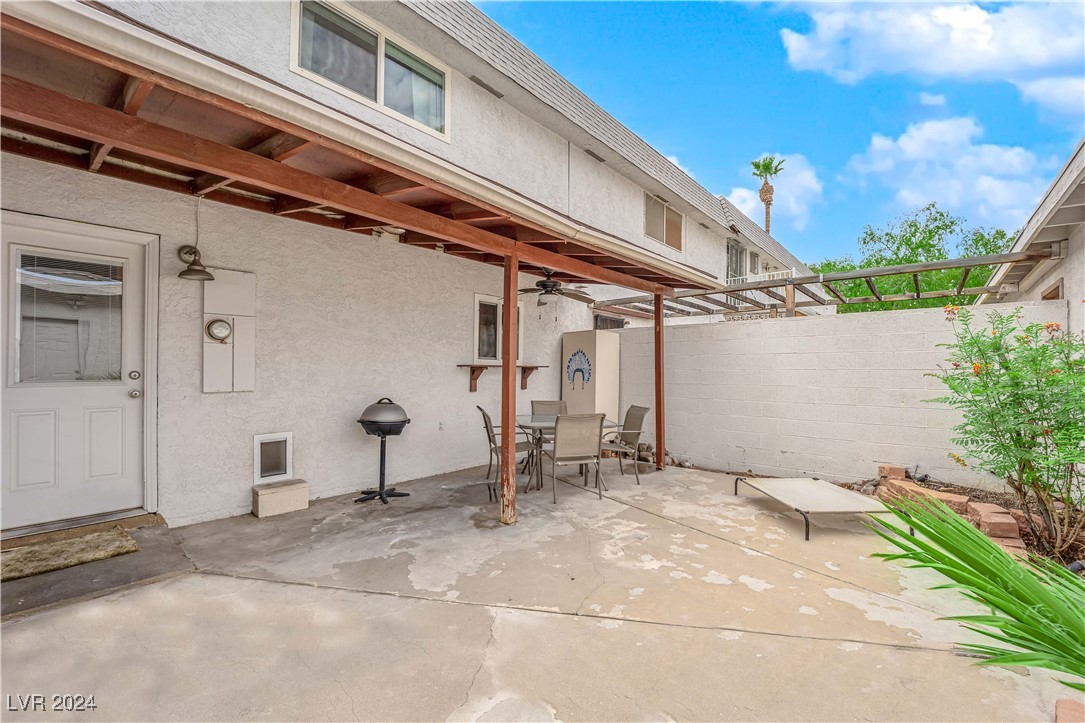 658 Greenbriar Townhouse Way 0