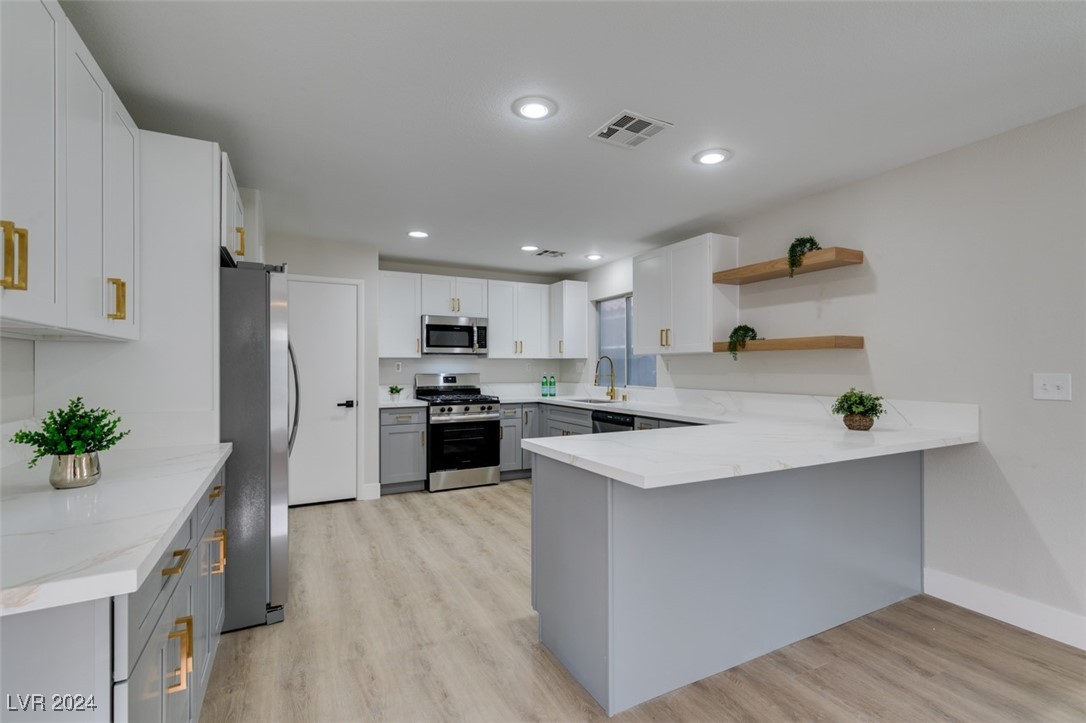 5822 Springmist Street