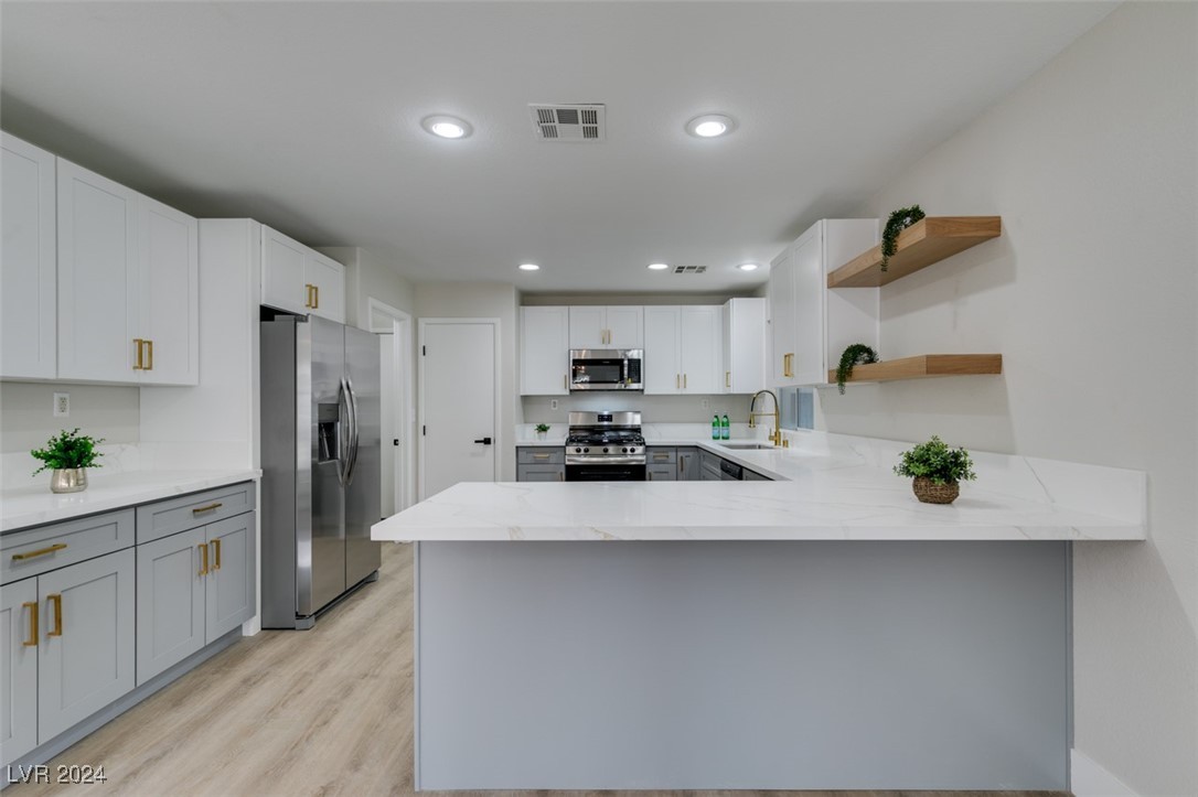 5822 Springmist Street