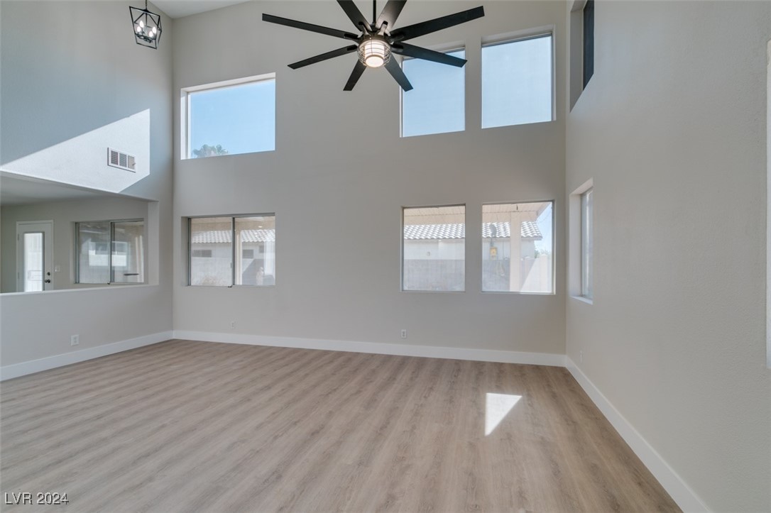 5822 Springmist Street