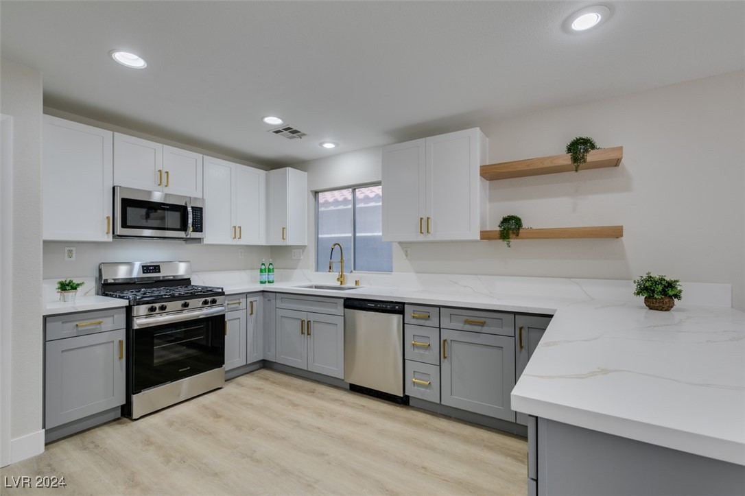 5822 Springmist Street