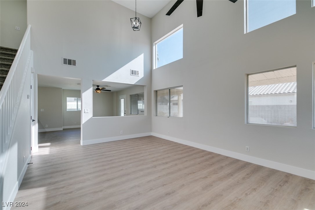 5822 Springmist Street