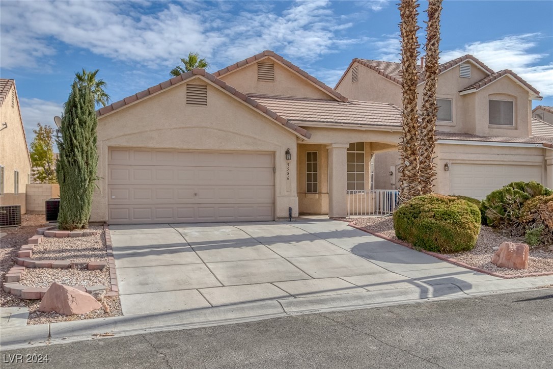 9586 Collinsleap Court