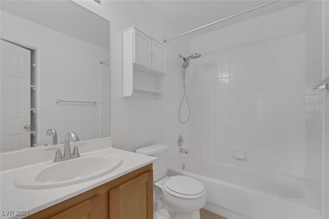9586 Collinsleap Court