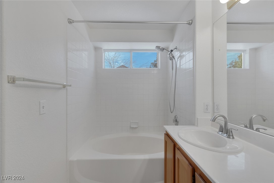 9586 Collinsleap Court