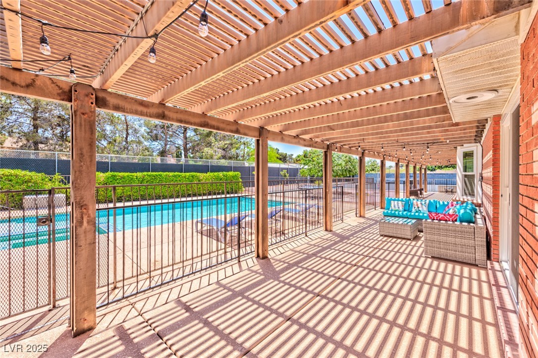 2825 East Hacienda Avenue