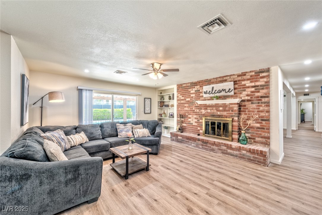 2825 East Hacienda Avenue