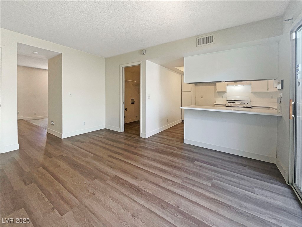 5383 Mountain Vista Street 20