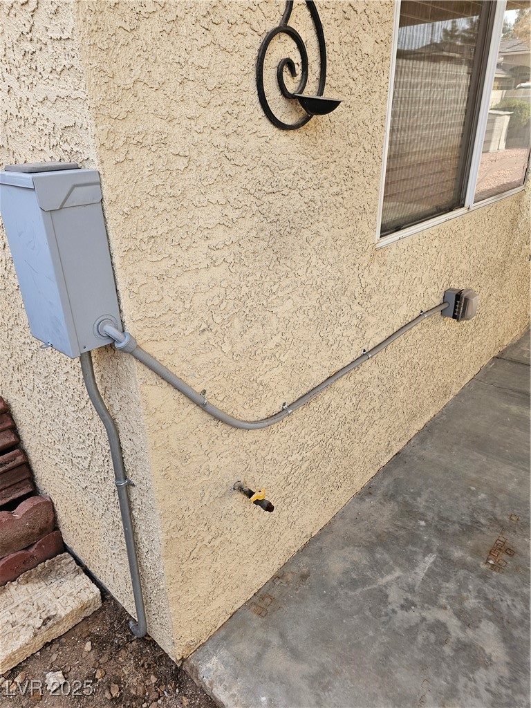 6908 Fruit Flower Avenue