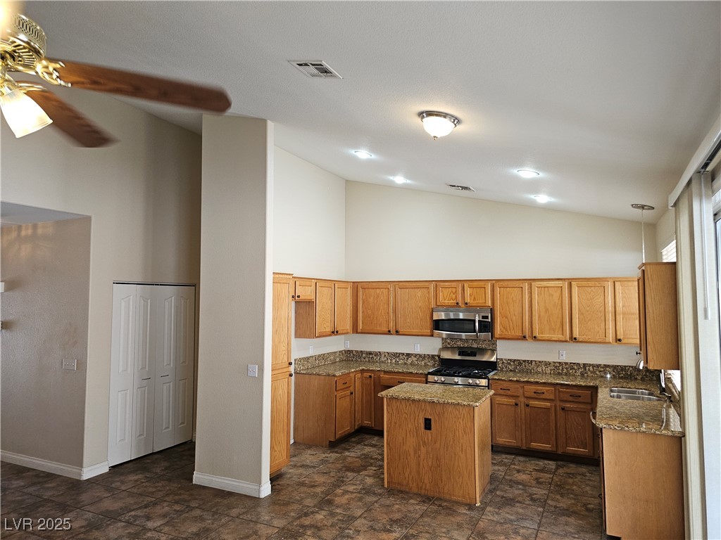 6908 Fruit Flower Avenue