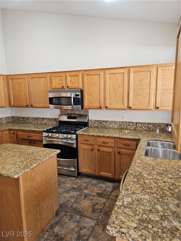 6908 Fruit Flower Avenue