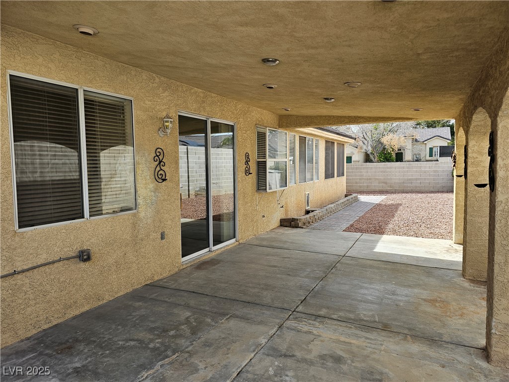 6908 Fruit Flower Avenue