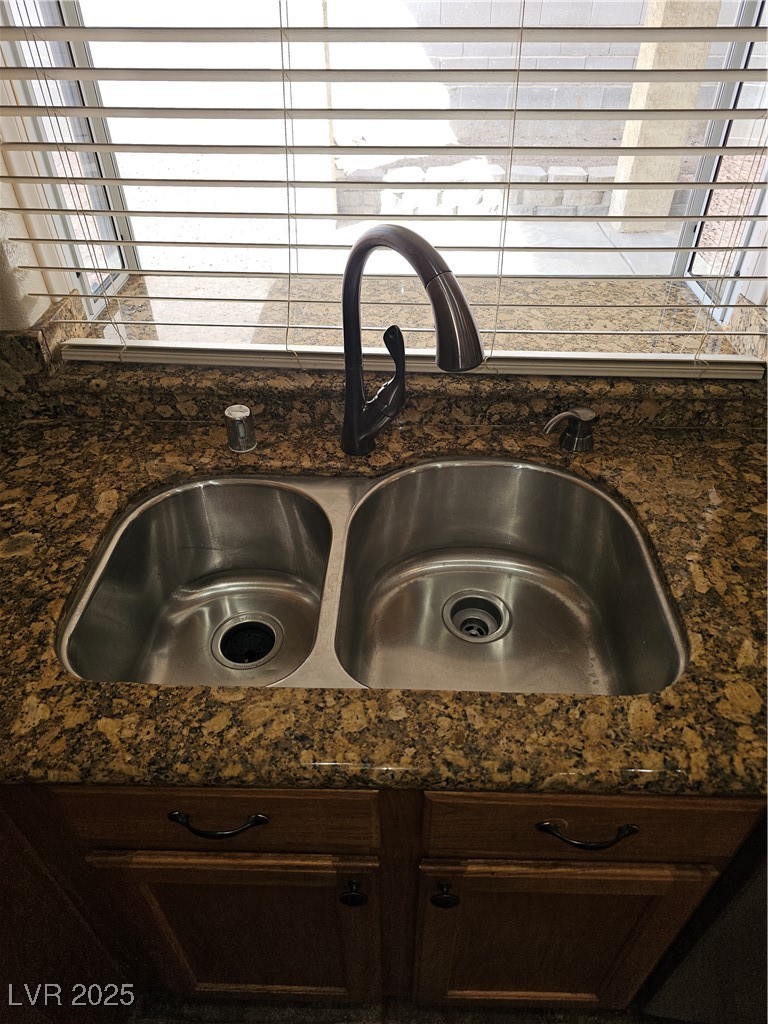 6908 Fruit Flower Avenue