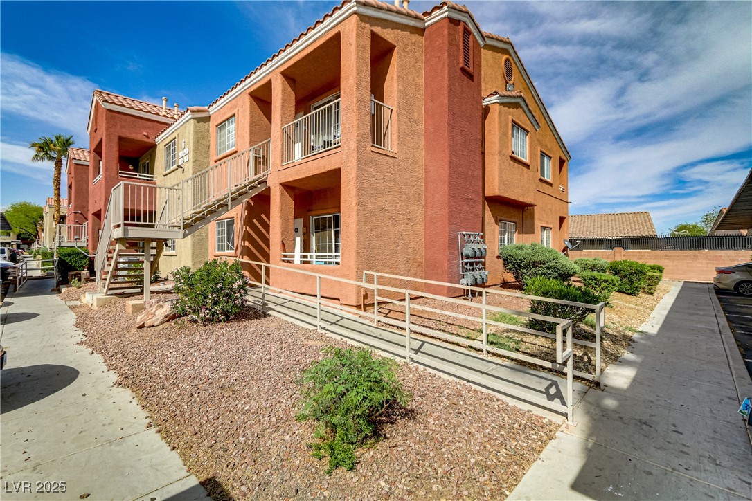 4730 East Craig Road 2033