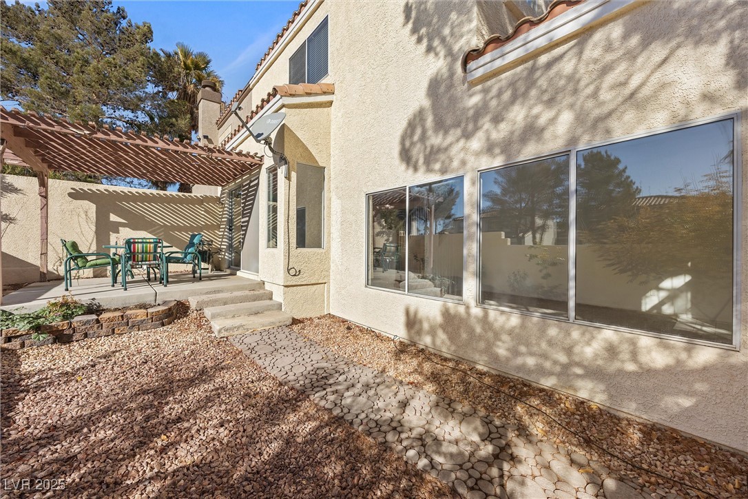 3425 Creek River Drive