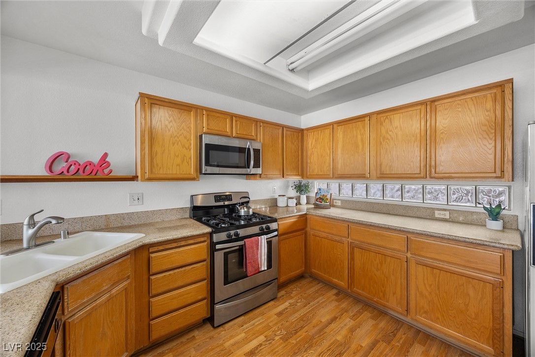 3425 Creek River Drive