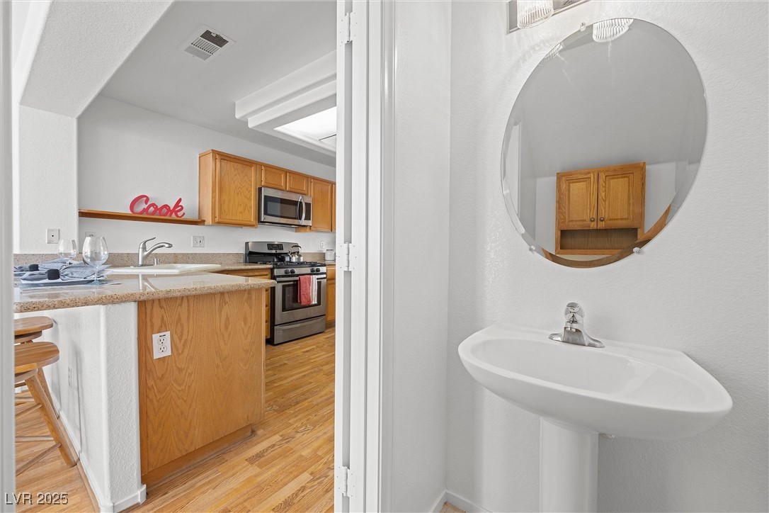 3425 Creek River Drive