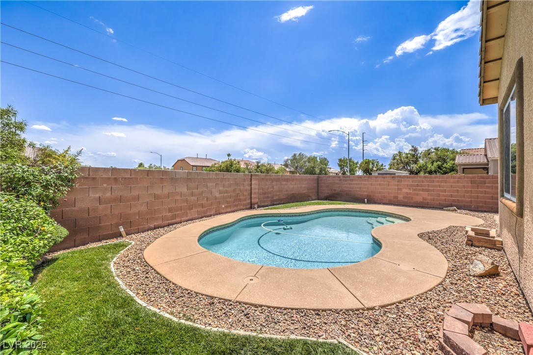 5528 Stone Lagoon Street