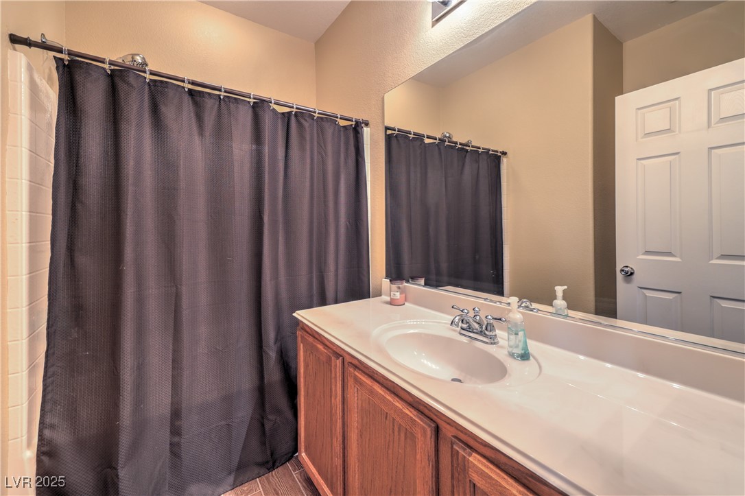 5528 Stone Lagoon Street