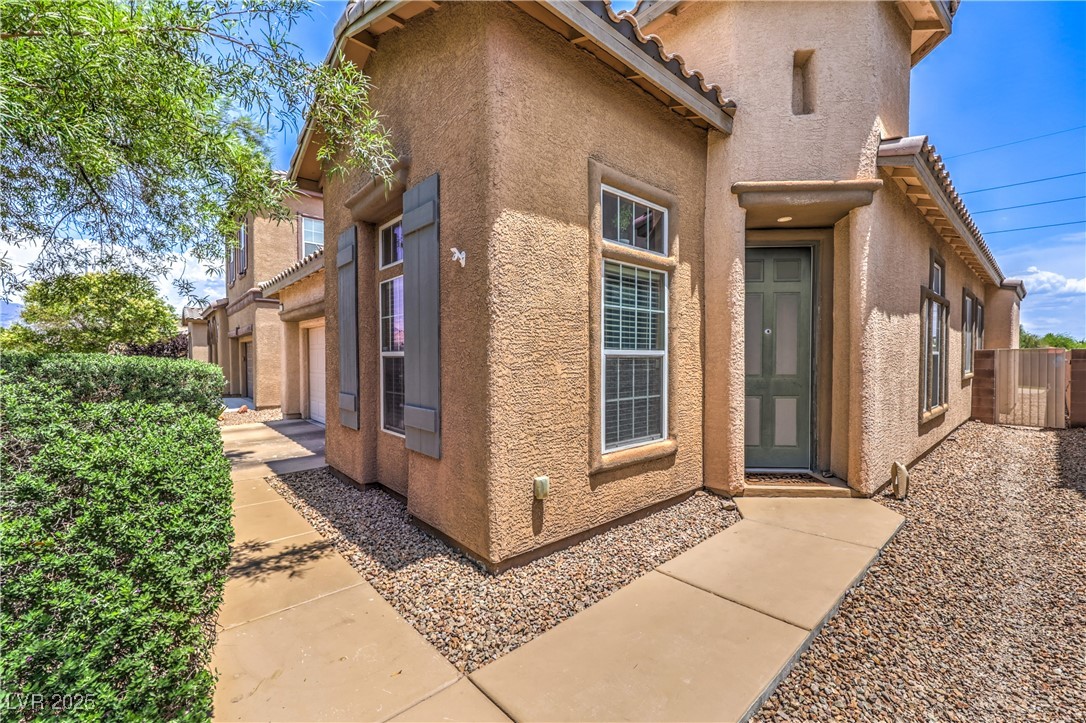 5528 Stone Lagoon Street